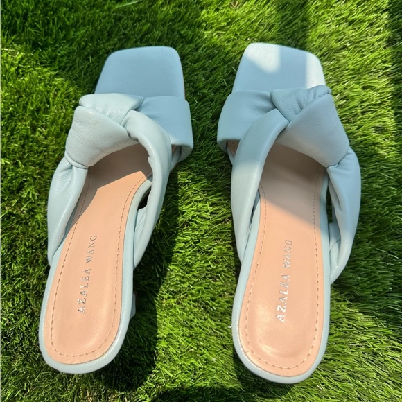 NWOT AZALEA WANG SWEET LIKE SUNDAY CHUNKY
SANDAL IN BLUE - Picture 11 of 11